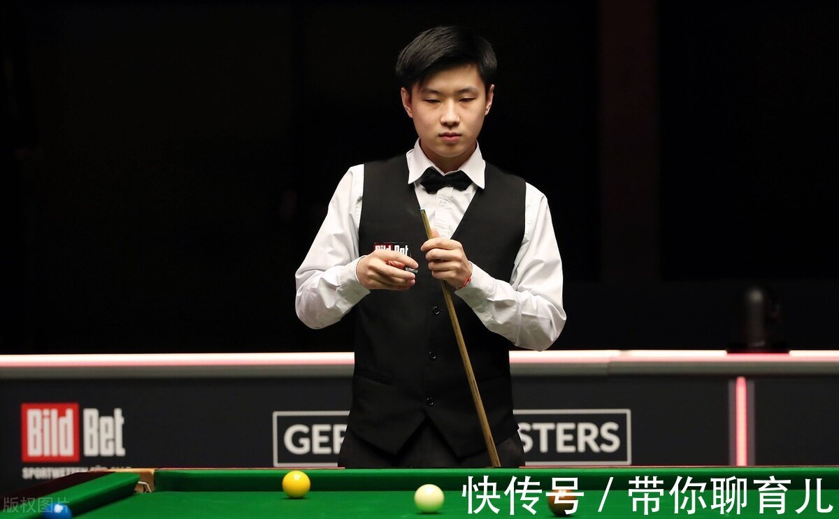 她连续得分 她连续得分